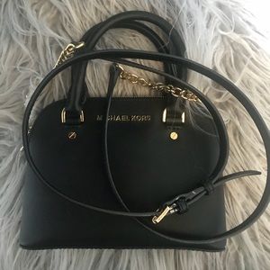 Black Michael kors crossbody bag